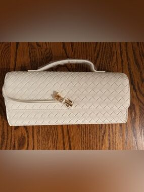 FEW MODA
East West Clutch with Crossbody Strap (Cream)